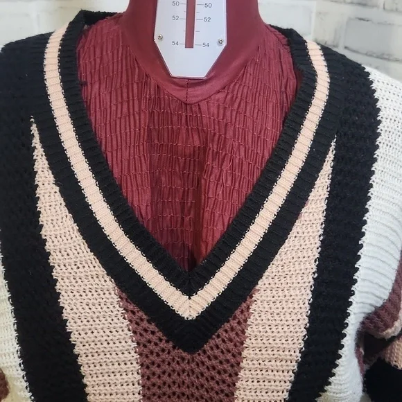 Womens Vneck SZ M Sweater - Picture 5 of 7